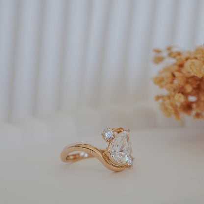 14kt Pear-Cut Lab Diamond Ring-