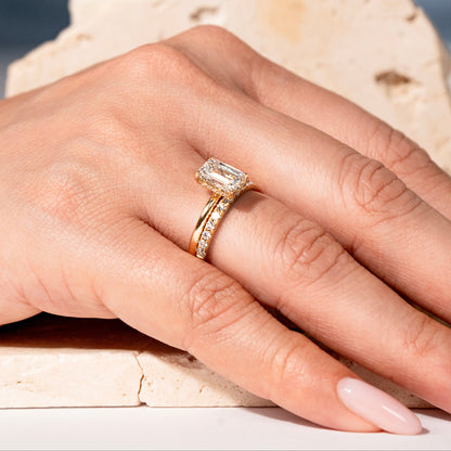 14KT Minimalist Ring with Lab Diamond