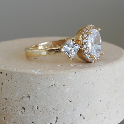 14k Yellow Gold oval Ring with Cubic Zirconia-12766